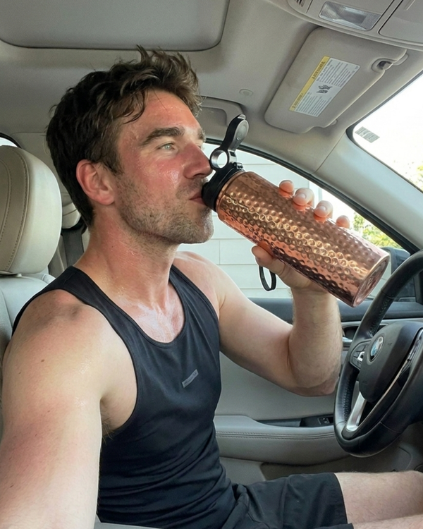 Pure Copper Bottle with black drinkcap - 32 oz
