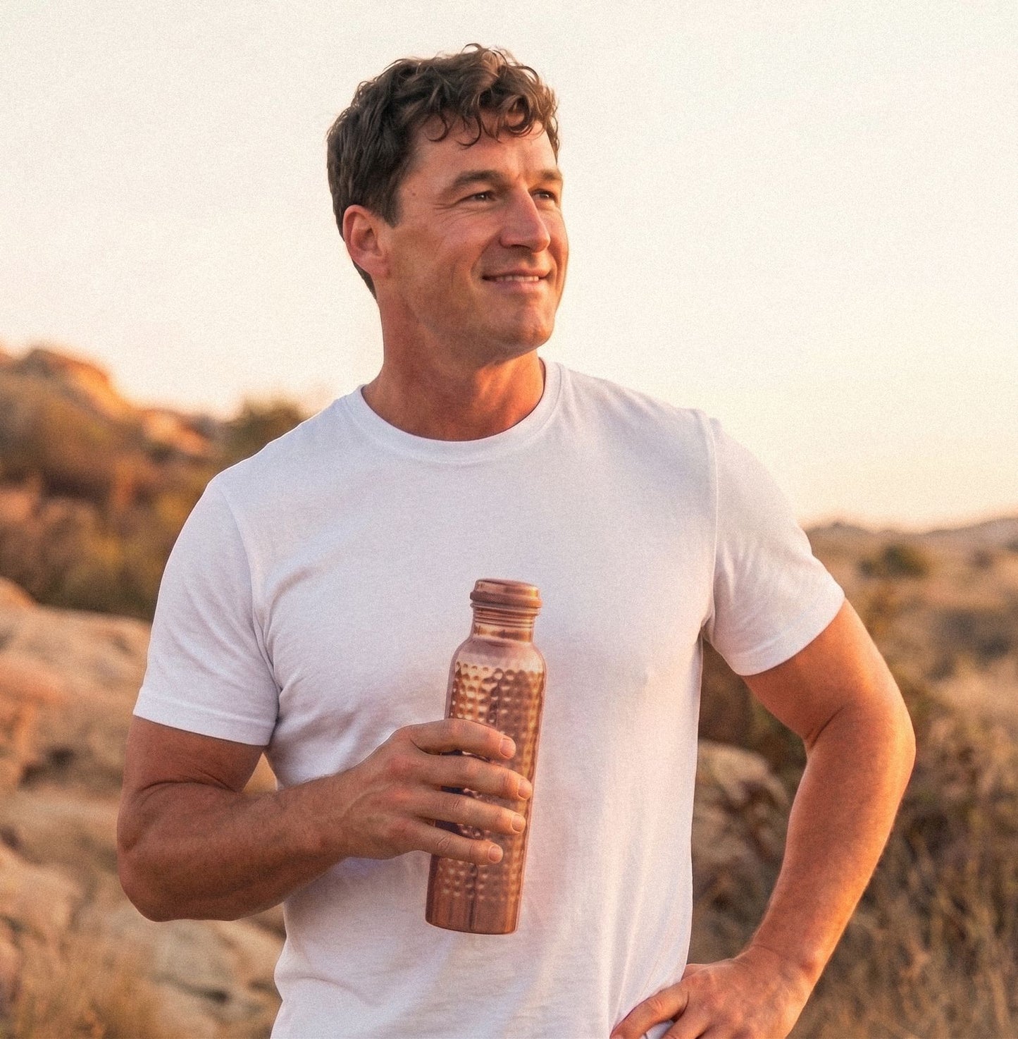 Hammered Pure Copper Water Bottle — 34 oz